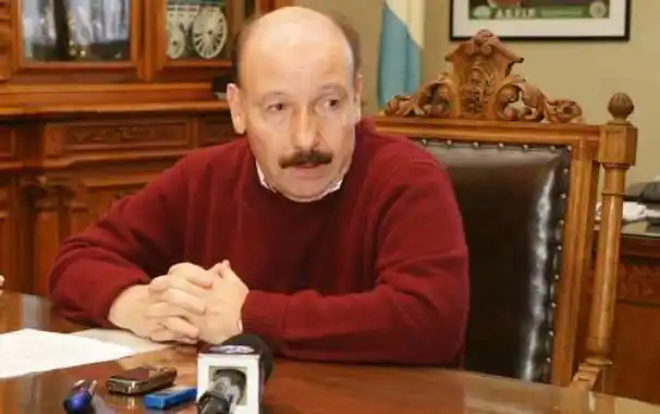 Azul: Renunciaron otros dos funcionarios de Inza 