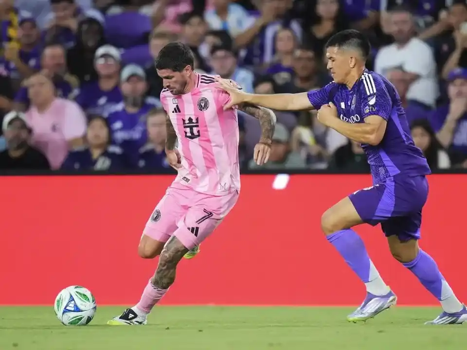 Las Garzas fueron goleadas 4 a 1 en el clásico ante Orlando.