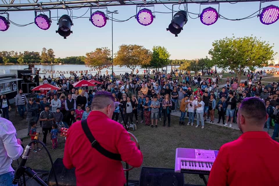 Nueva Costanera de Campana: Este domingo hubo show musicales, food trucks y feria 