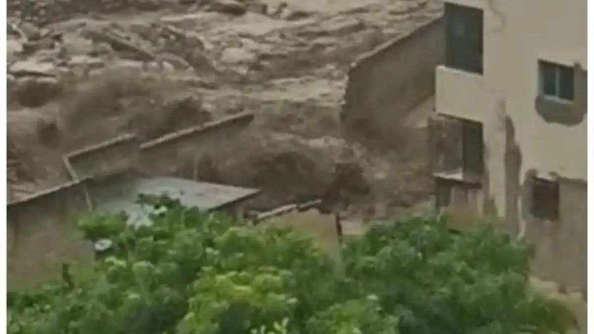 ALERTA EN LA GUAIRA por desbordamiento de río El Cojo y aumentó del caudal del San Julián