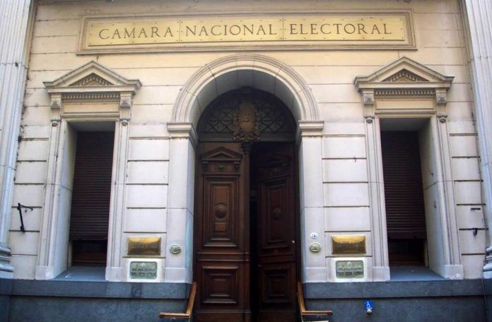 Vence hoy el plazo de inscripción de alianzas y se aceleran las negociaciones en busca de acuerdos