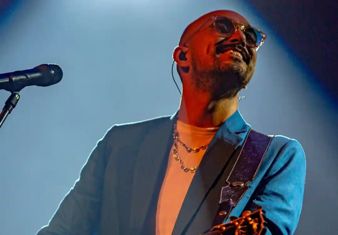 Abel Pintos se presentará en el Teatro Tronador BNA con entradas agotadas.