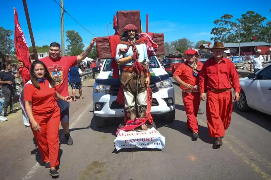 Unos 300 mil fieles visitaron el santuario del Gauchito Gil en Corrientes