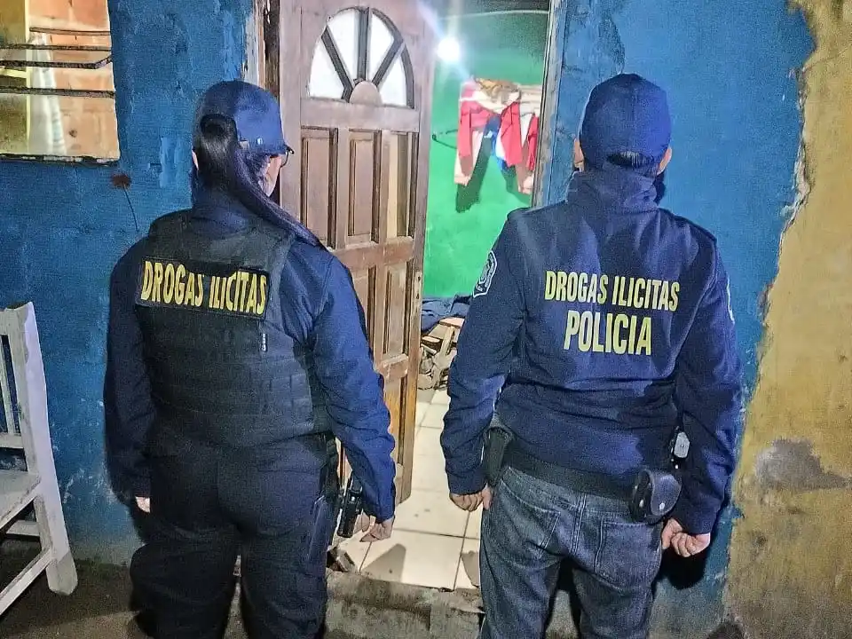 Como resultado de los operativos, dos hombres de 45 y 30 años fueron aprehendidos y serán trasladados a Mar del Plata.