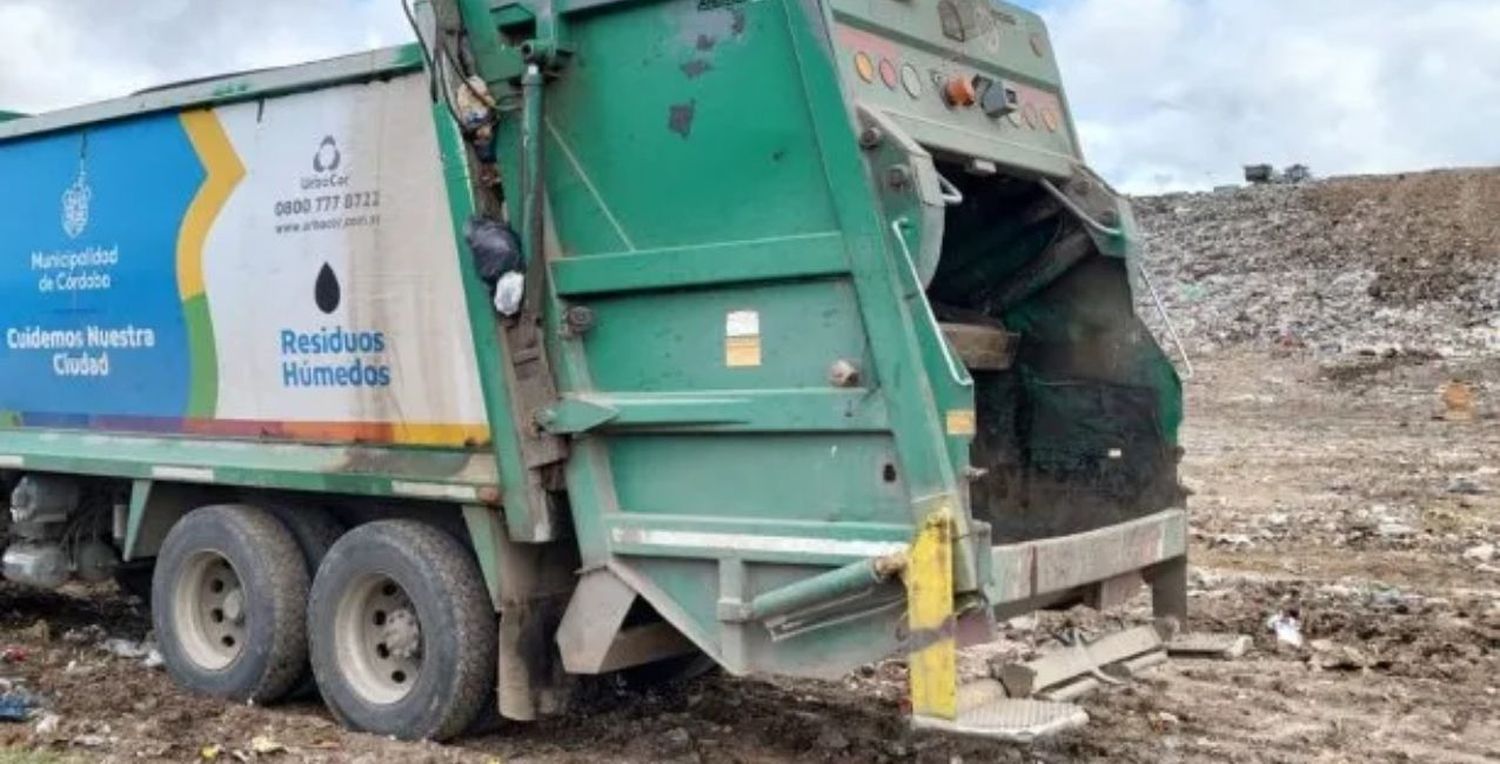 Horror en Córdoba: hallan el cadáver de un bebé en un camión de basura