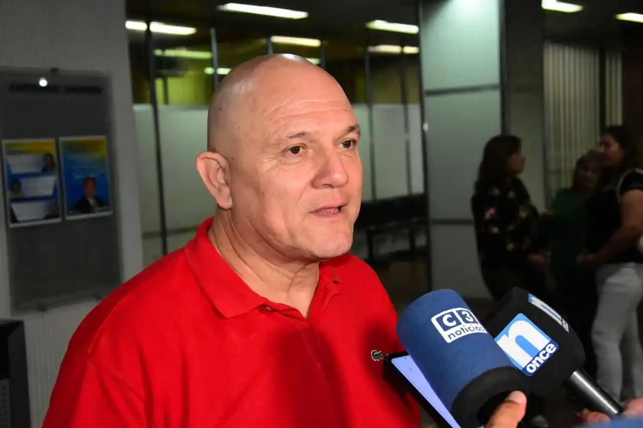 El gobernador Insfrán recibió la visita de autoridades de iglesias evangélicas