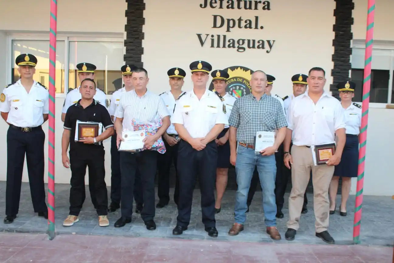 Reconocimiento al personal policial retirado en un emotivo acto en Villaguay