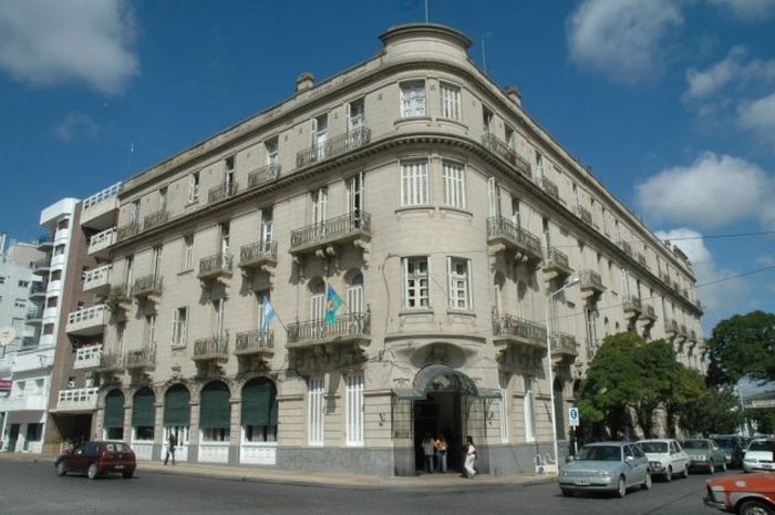Paro de actividades y jornada de lucha en la Unicen por el conflicto de los docentes con la obra social