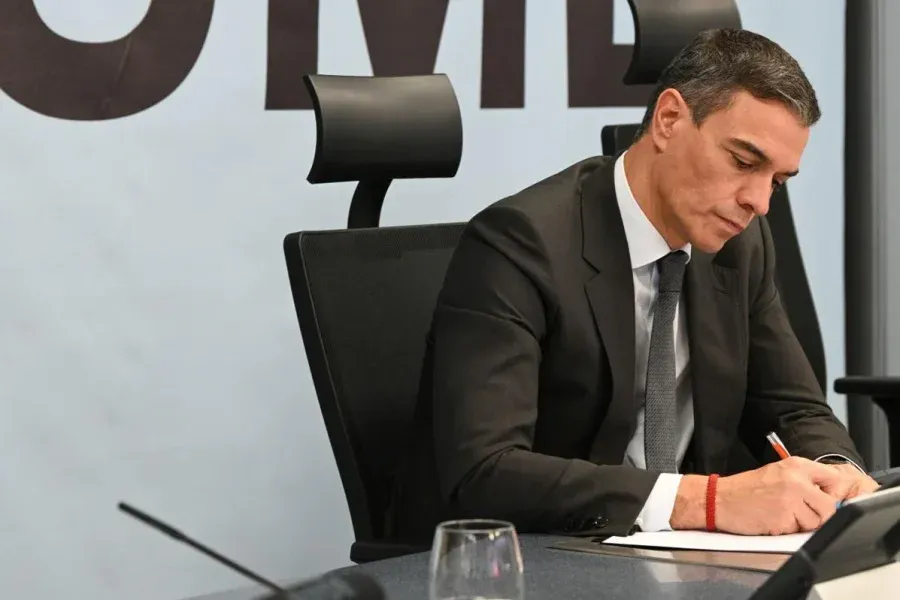 El Gobierno español anunció el envío de otros 5.000 militares a zonas arrasadas por DANA en Valenciaa