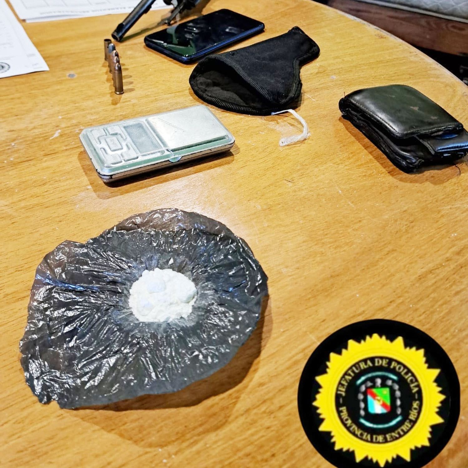 Secuestran armas, drogas y animales silvestres tras investigación por narcotráfico