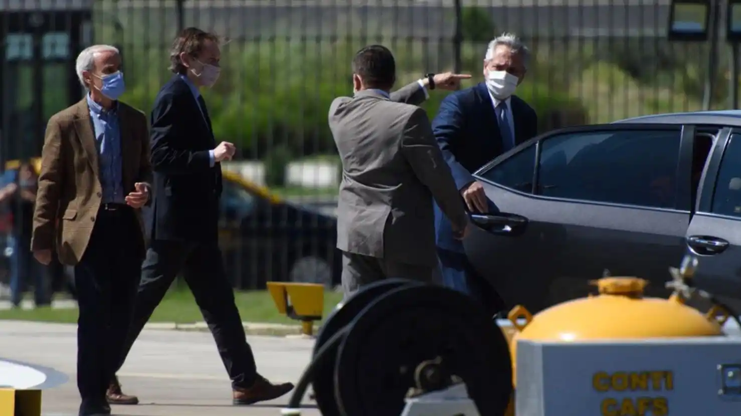 Los anuncios del nuevo Gabinete serán el lunes y los gobernadores esperan señales de CFK y Sergio Massa