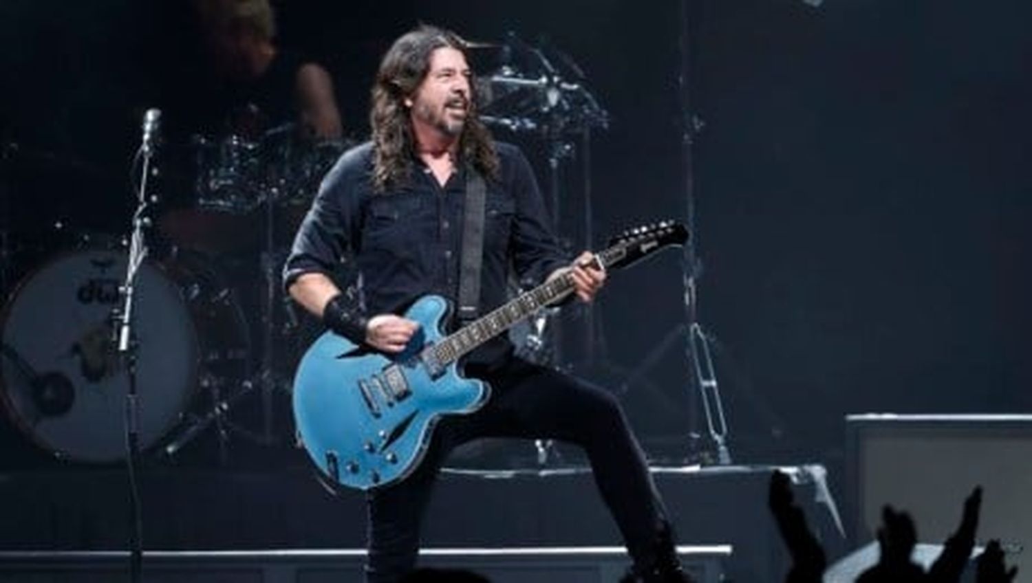 El cantante de Foo Fighters reveló que le fue infiel a su pareja y que tiene una hija extramatrimonial