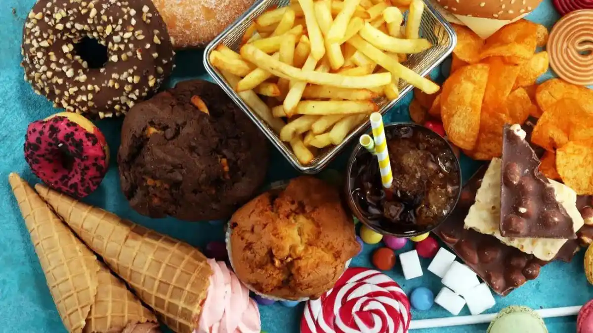 Esto es lo que le pasa al cuerpo cuando consumes comida chatarra