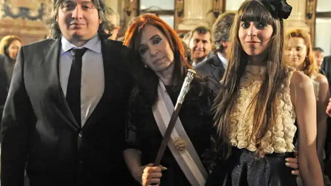 Cristina, Máximo y Florencia, a juicio oral por lavado de dinero