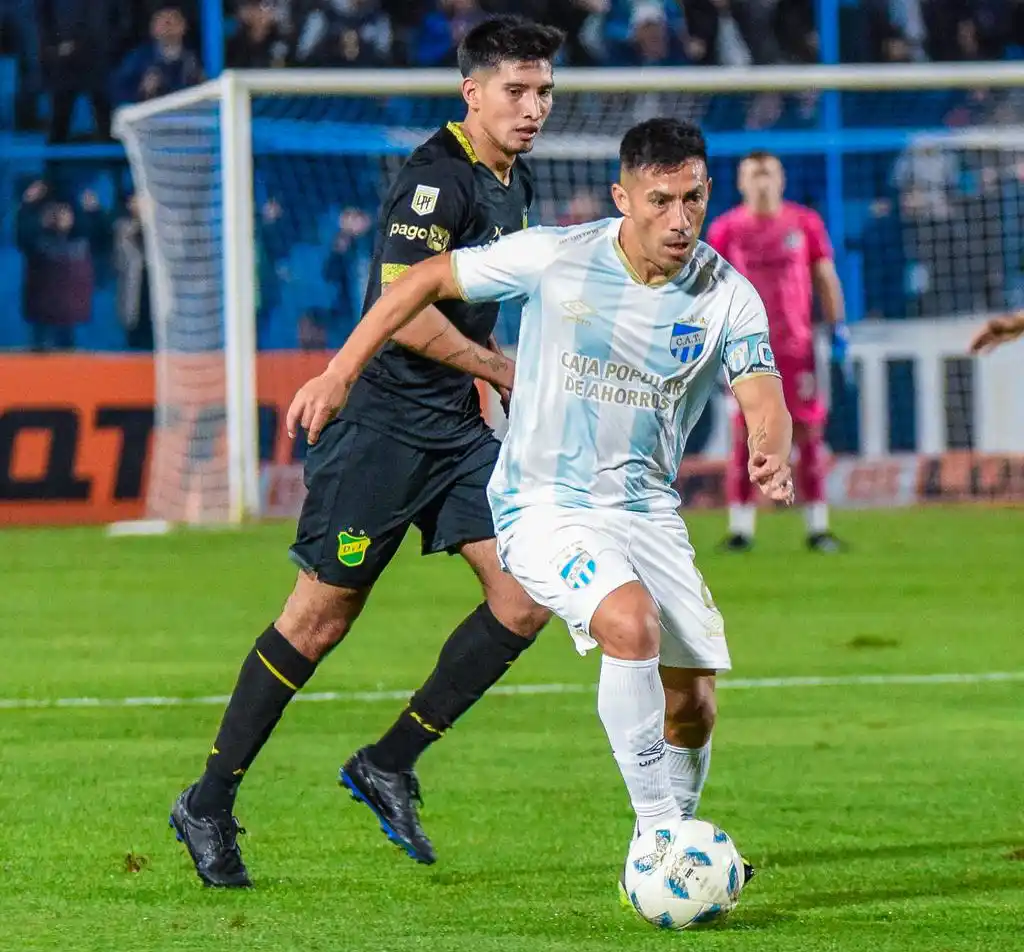 Atlético y Defensa no pudieron salir del empate