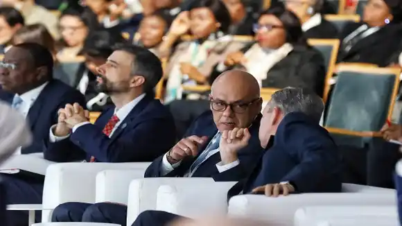 SANCIONES Vs. ELECCIONES: en esto se empeñan Blyde y Rodríguez en París (+Fotos)