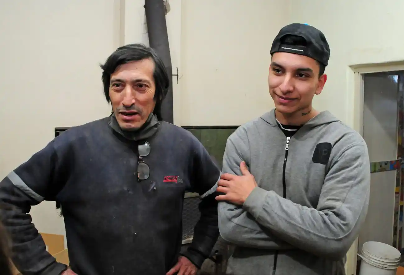 “Ser solidario es un privilegio", dijo un carpintero que hizo juguetes para donar