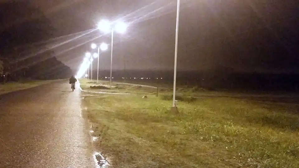 Habilitaron la totalidad de nuevas luminarias de Avenida Illia