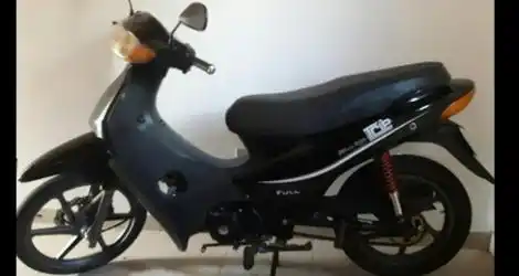 Le robaron la moto y busca datos