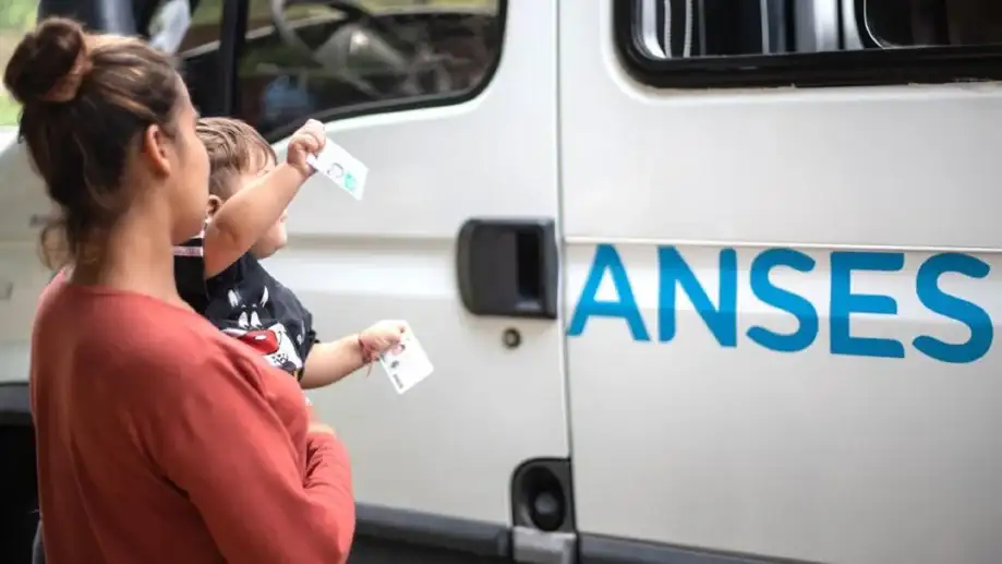 ANSES confirmó los nuevos montos de la AUH y las asignaciones familiares para octubre