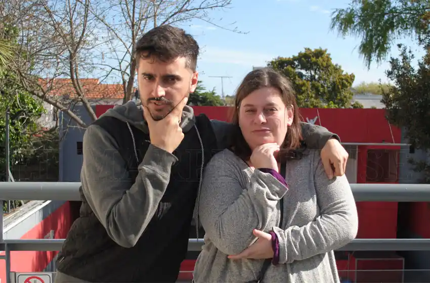 Gonzo Vizán y Laila Roth, la "nueva generación" del stand up nacional