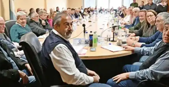 Los gremios que adhieren a la medida de fuerza del 10 de abril