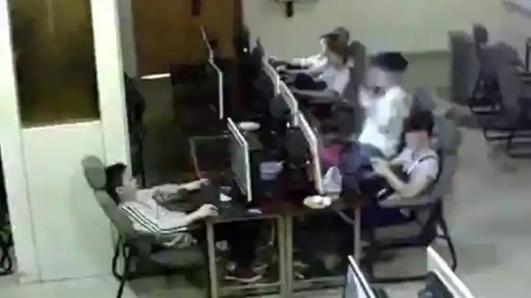 China: Un joven murió electrocutado en un cibercafé