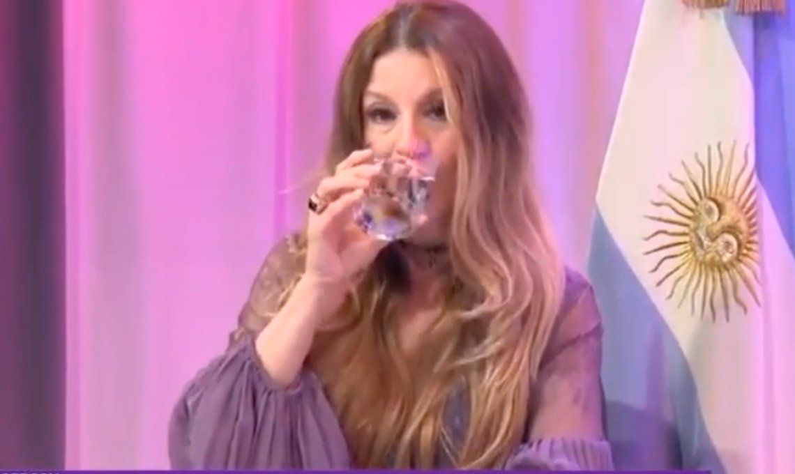 La delirante metáfora del vaso que usó Gisela Barreto para hablar del “sexo anormal"