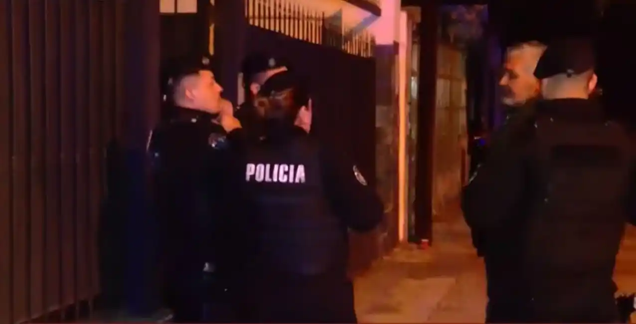 Rosario: hallan sin vida y bañada en sangre a una mujer dentro de su casa