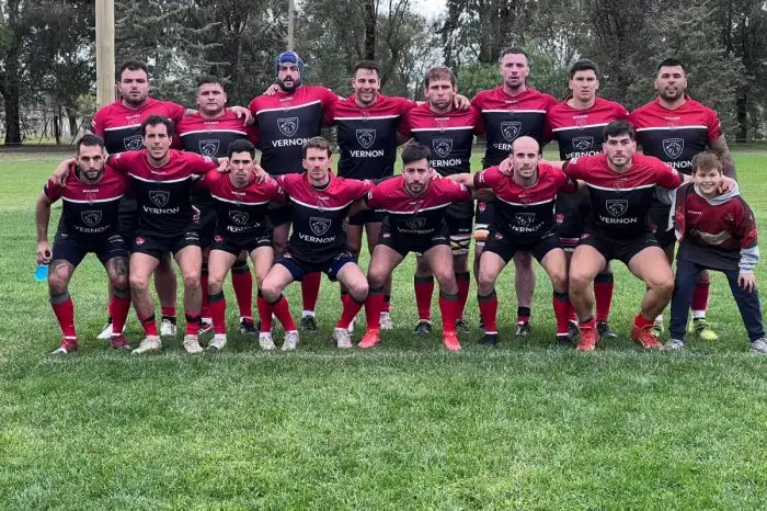 Pico venció a Kamikazes en la final de la Uroba.