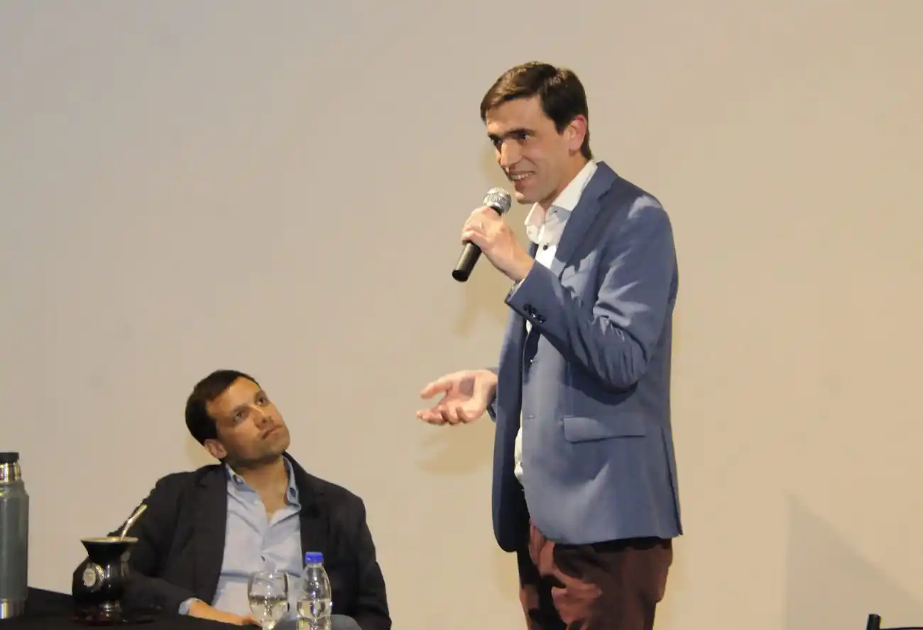 Iparraguirre lanzó sus políticas para construir una “mejor comunidad” a través del deporte