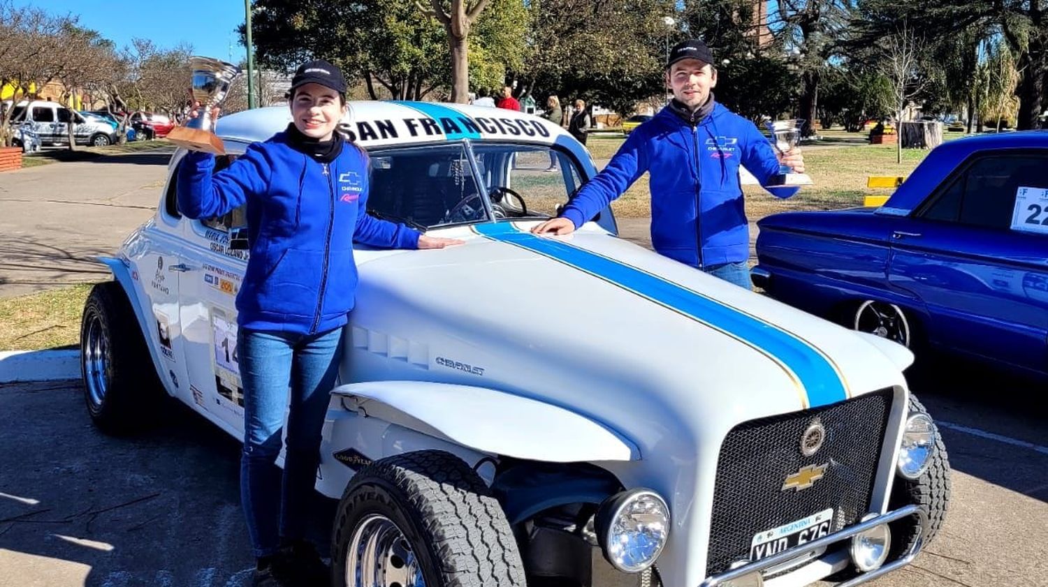 María José y Oscar Lozano con la Coupe TC