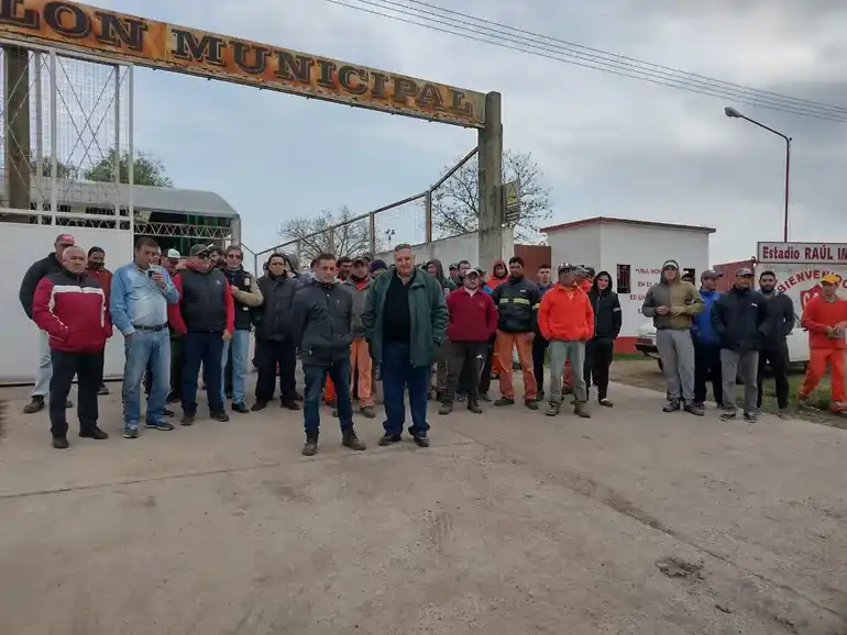 Larroque: empleados municipales realizan una nueva asamblea