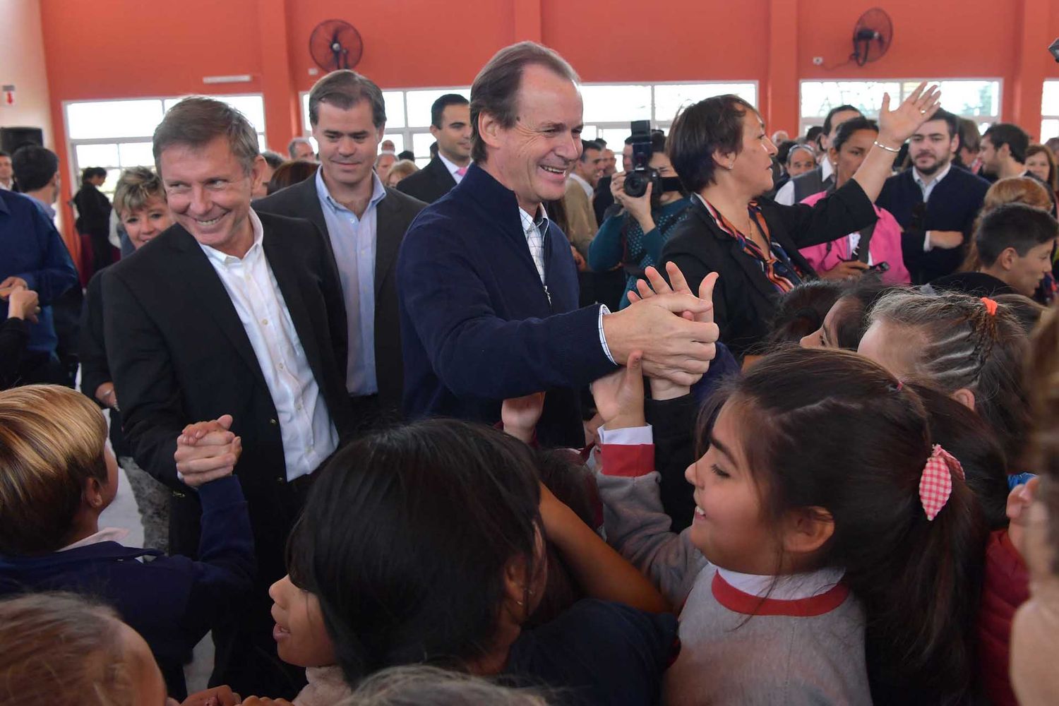 El gobernador Bordet inauguró la escuela más grande de la provincia