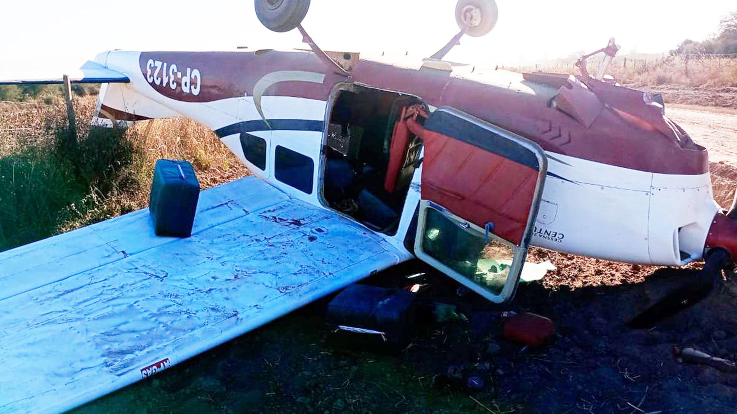 Investigan si la cocaína hallada en la avioneta caída pertenecía a un cartel transnacional