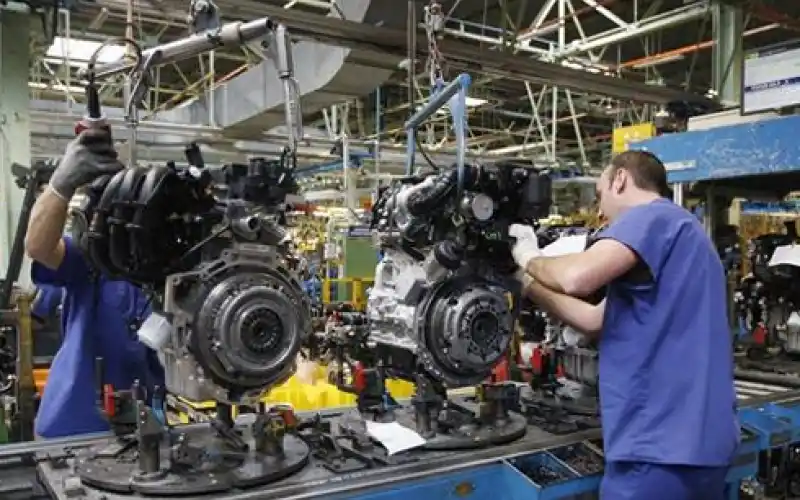 La industria lleva 18 meses de caída y acumula una baja de 7,2% en lo que va del año