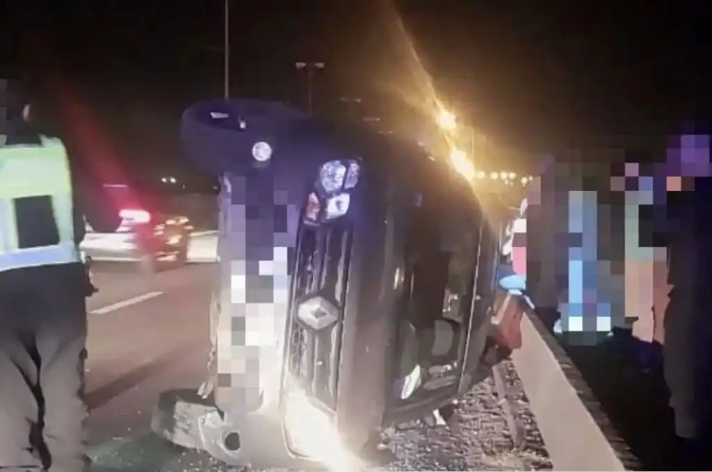 Accidente en un aliviador de ruta 168