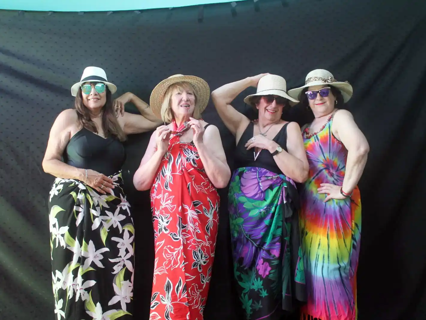 Parte del elenco que llevará al escenario las producciones de Crisálida para cerrar noviembre