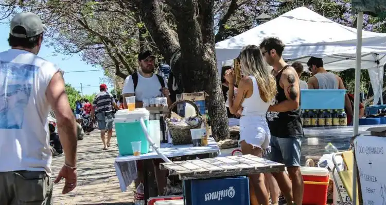 Una ciudad transformada  del choripán al show
