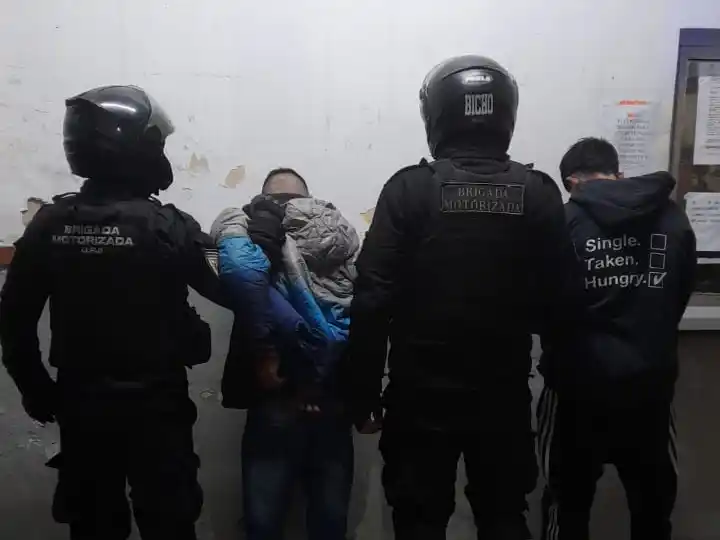 Dos detenidos por un escruche a un negocio en la zona sur.
