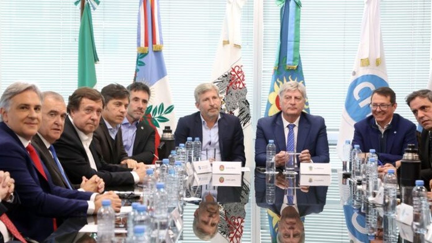 Los gobernadores reunidos en el Consejo Federal de Inversiones.
