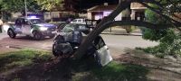 Tres jóvenes fueron hospitalizados tras un fuerte accidente en la avenida Alvear