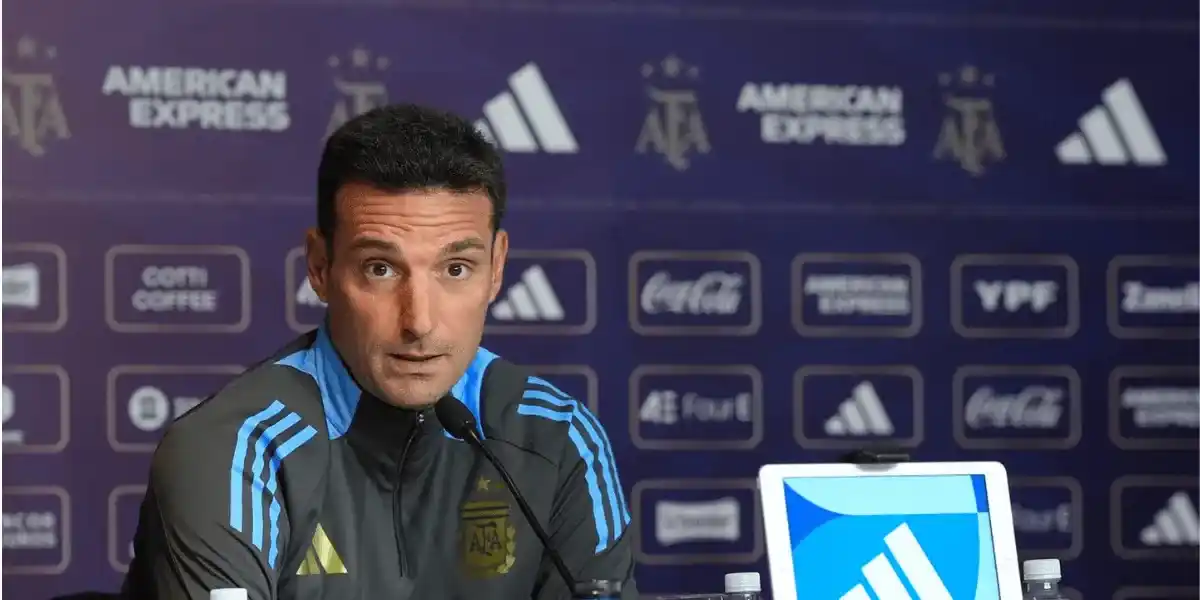 El entrenador Lionel Scaloni