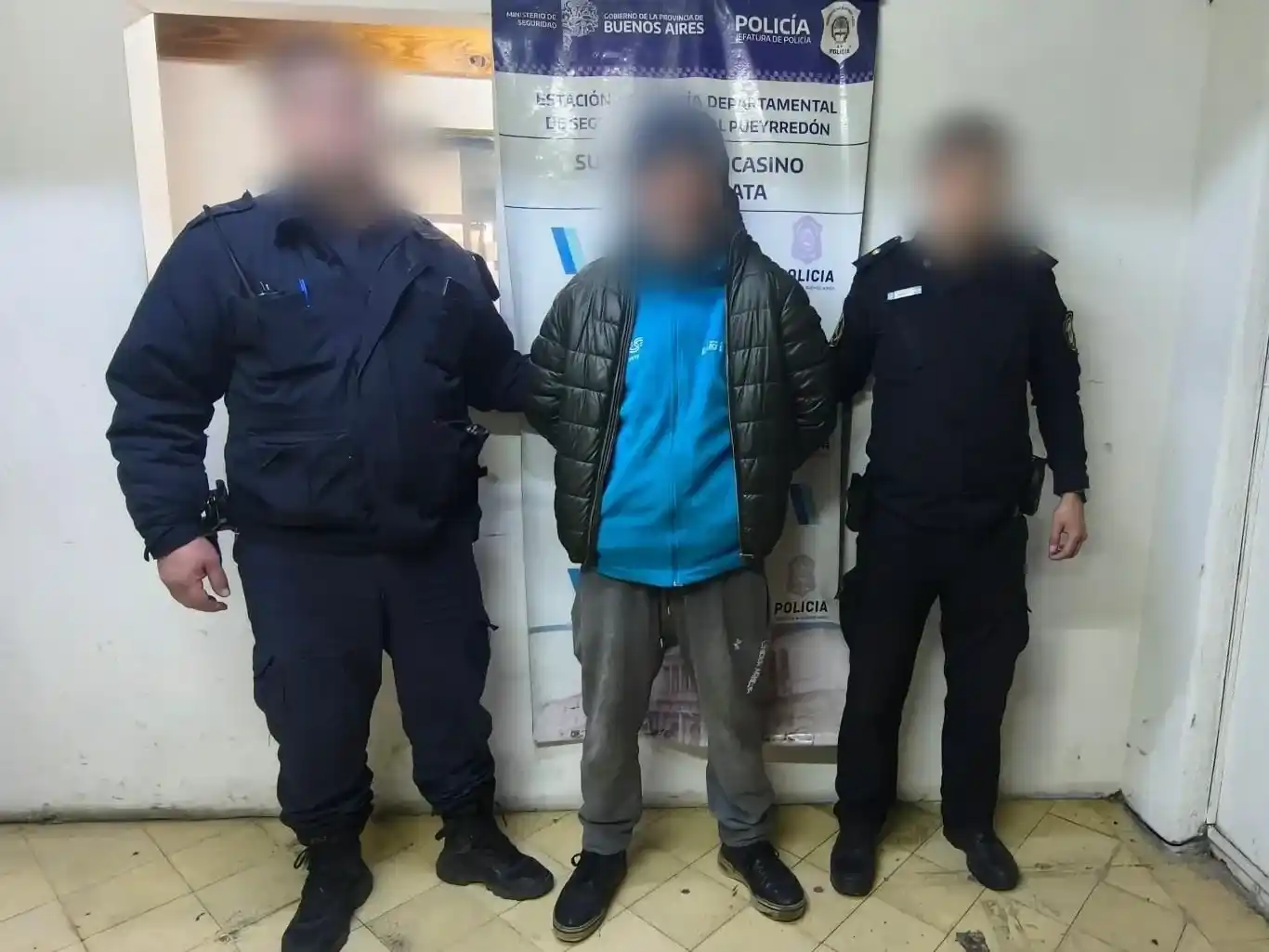 El hombre fue aprehendido por personal de la Subcomisaría Casino tras generar disturbios e incitar a la pelea en la zona de Colón y Tucumán.