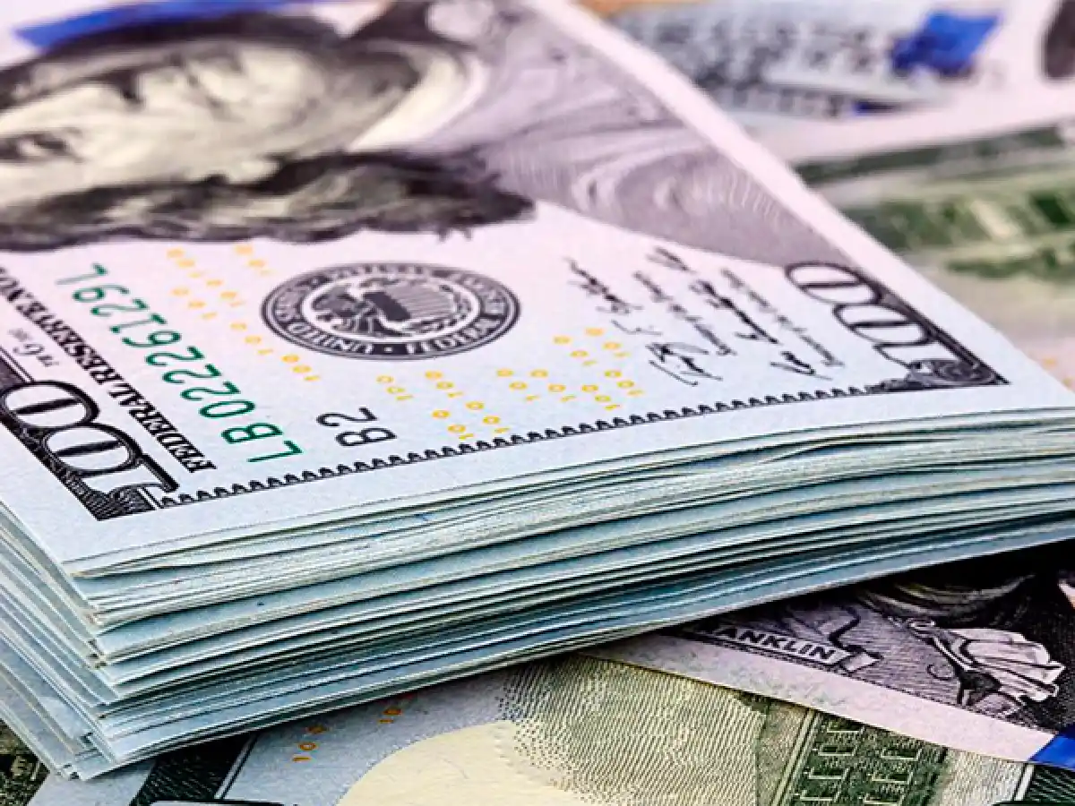 El dólar finalizó la semana con tendencia negativa y cerró $37,81