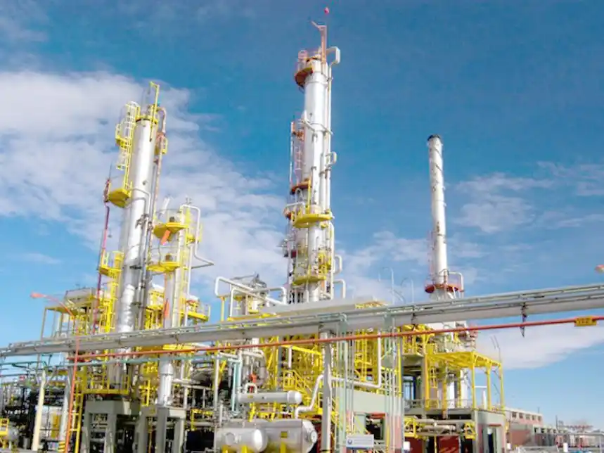 La industria de refinamiento de petróleo lidera el ranking del uso de la capacidad instalada.