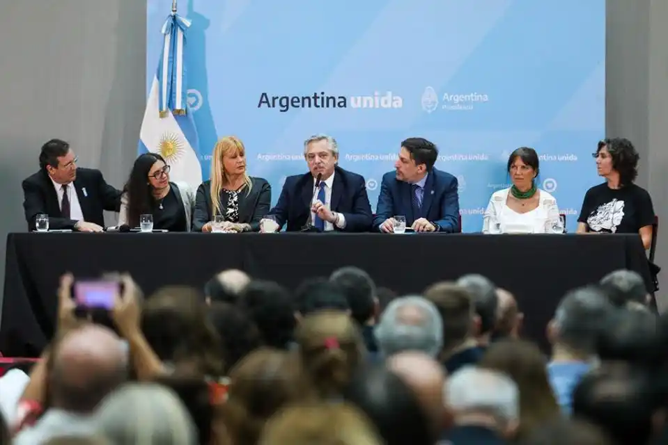 Antes del 8 de marzo el Presidente mandará al Congreso un proyecto para legalizar el aborto