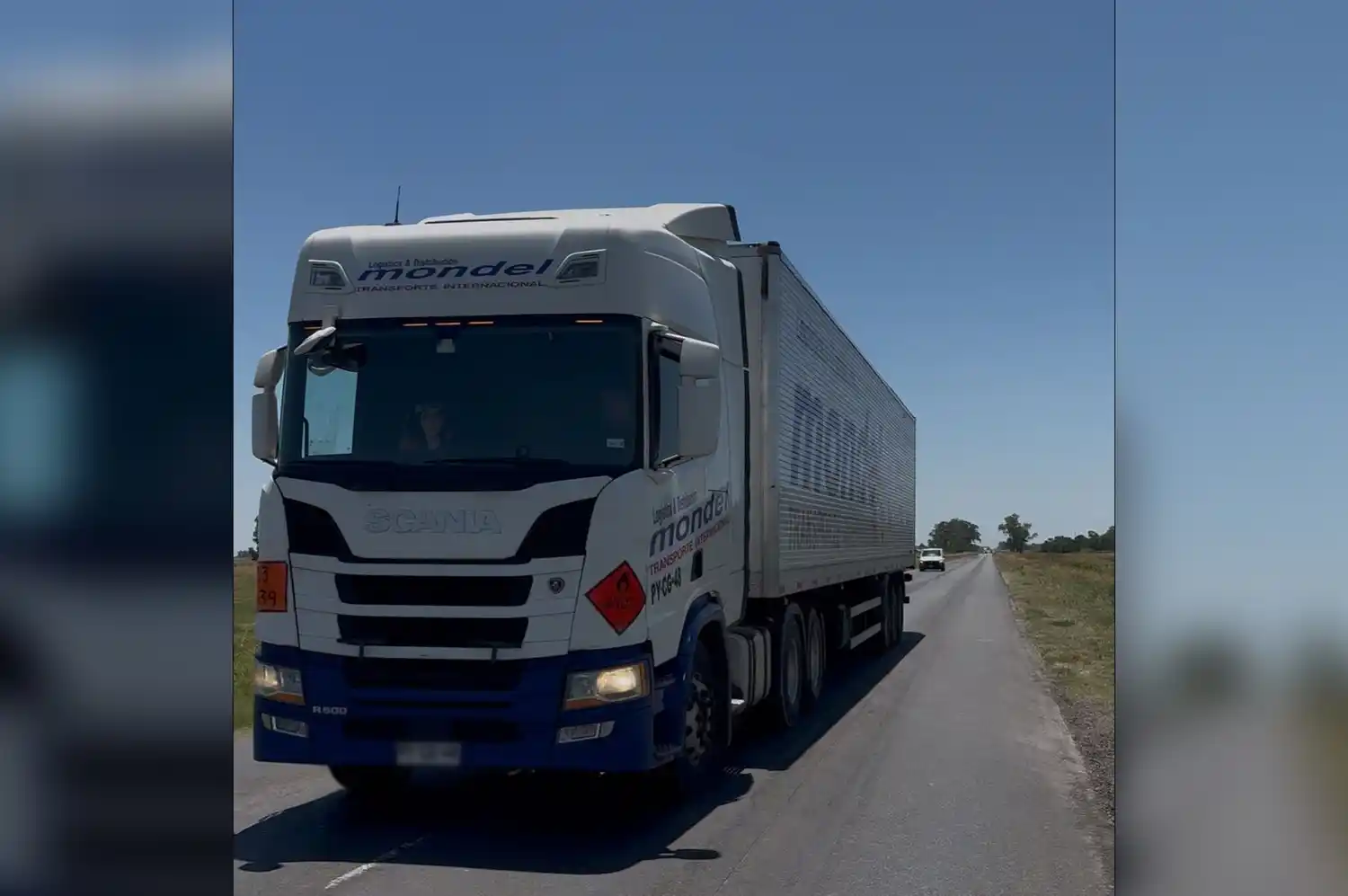 Pudo ser una tragedia: la peligrosa maniobra de un camionero sobre la Ruta 33 en la provincia de Santa Fe