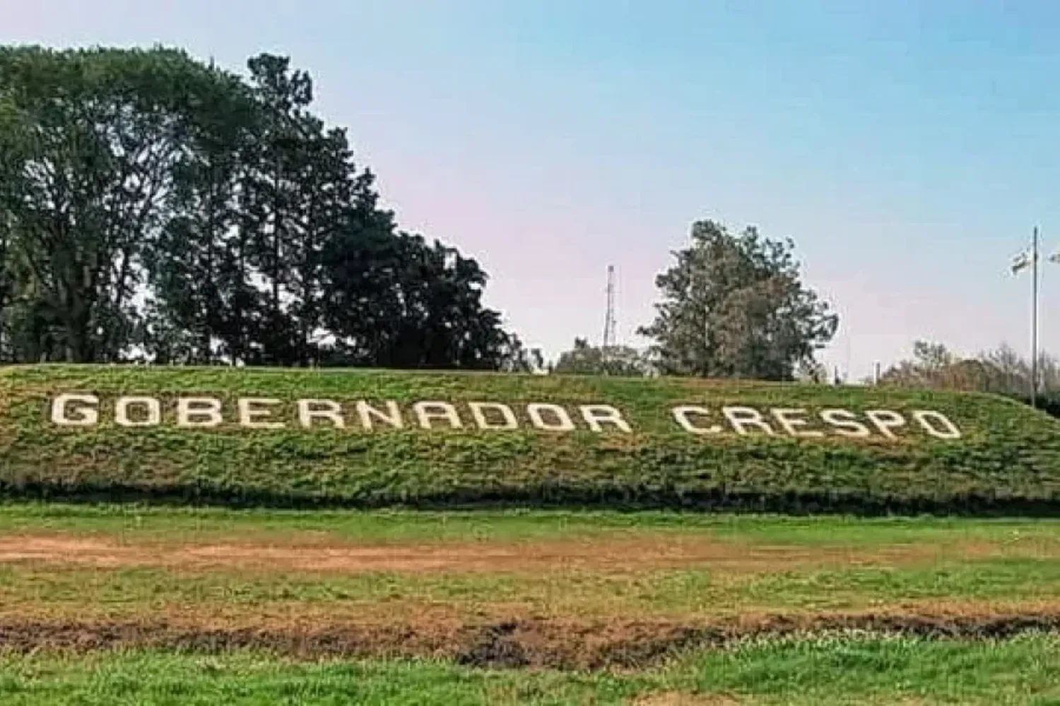 En Gobernador Crespo los partidos políticos deberán donar un árbol por cada cartel o pasacalle que coloquen