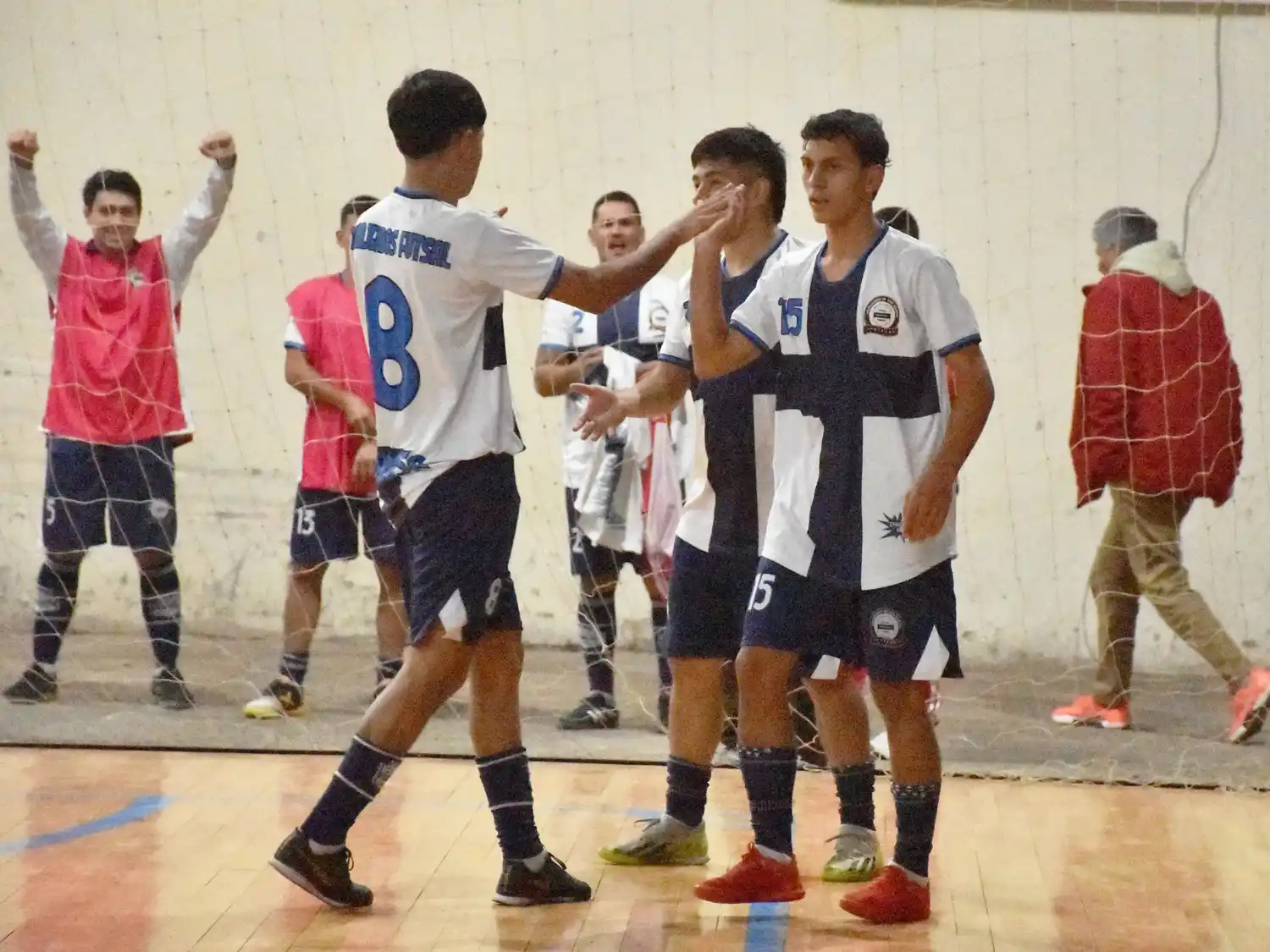 Franjeados se convirtió en el
primer finalista del Apertura